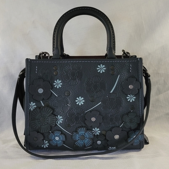 Coach Rogue 25 with Tea Roses - Picture 2 of 9